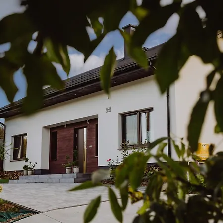 Dom Swierszczem Glosny *