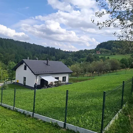 Nyaraló Dom Swierszczem Glosny